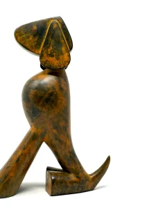 Arts-Range-Lolek-Sculpture-Dog-Bronze-Cest-Bien-Mon-Chien-1-1-215x300-1.webp
